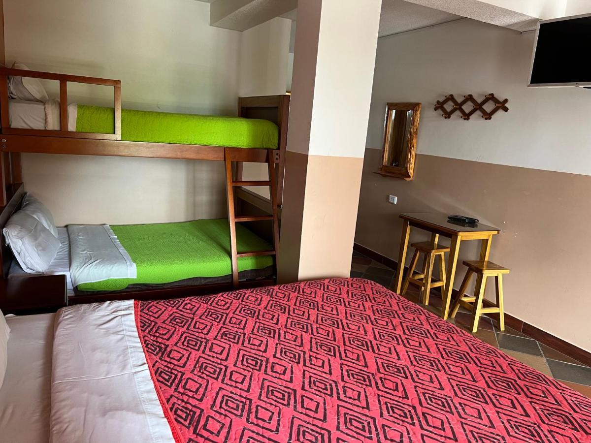 Hostal Alpachaca - New Quito Airport Табабела Экстерьер фото